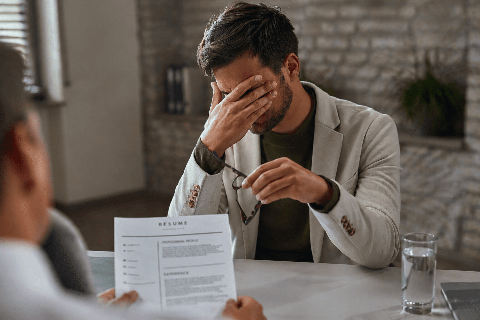 10 erros no currículo que fazem você perder entrevistas